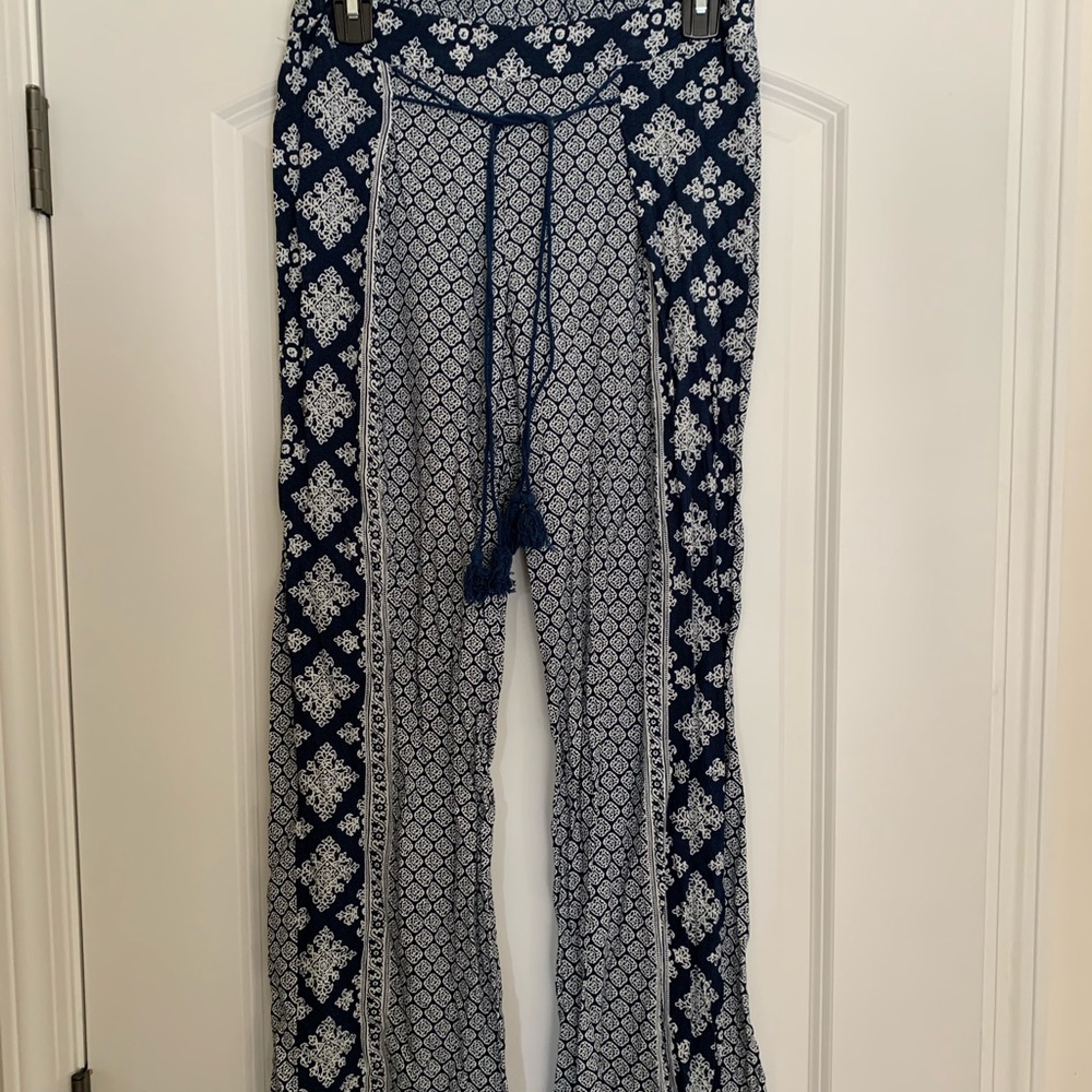 loose pants with tie in front